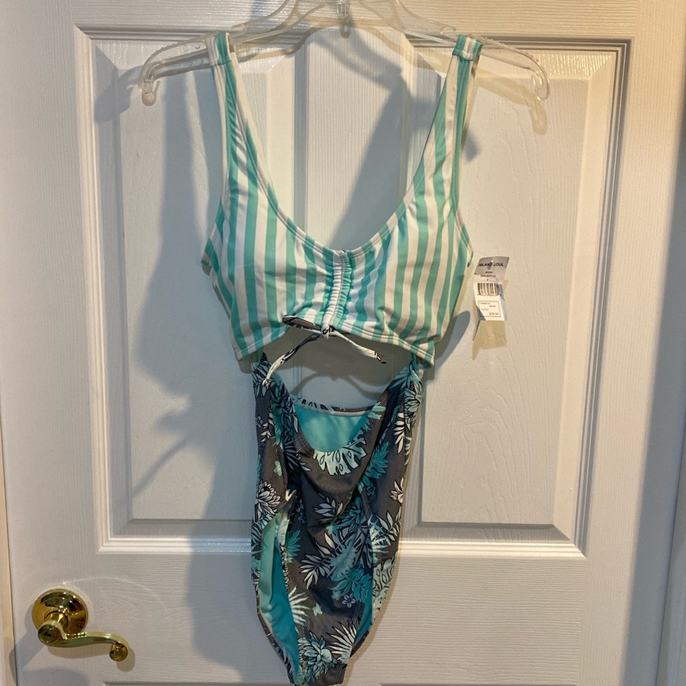 Island soul nwt large swimsuit